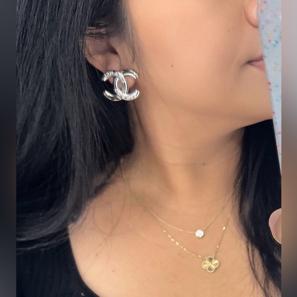 CHANEL 25C Large silver CC stud earrings - Picture 7 of 7